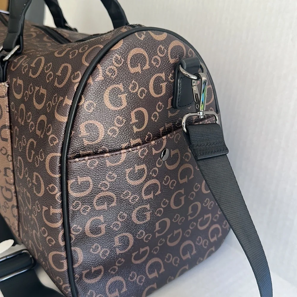 New GUESS Logo Travel/Duffle Bag